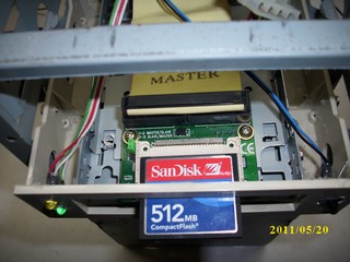 Compactflash connector, LEDs and the reset button.