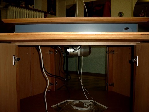 ./images/roundtable/rndtbl_inside2_thumb.jpg